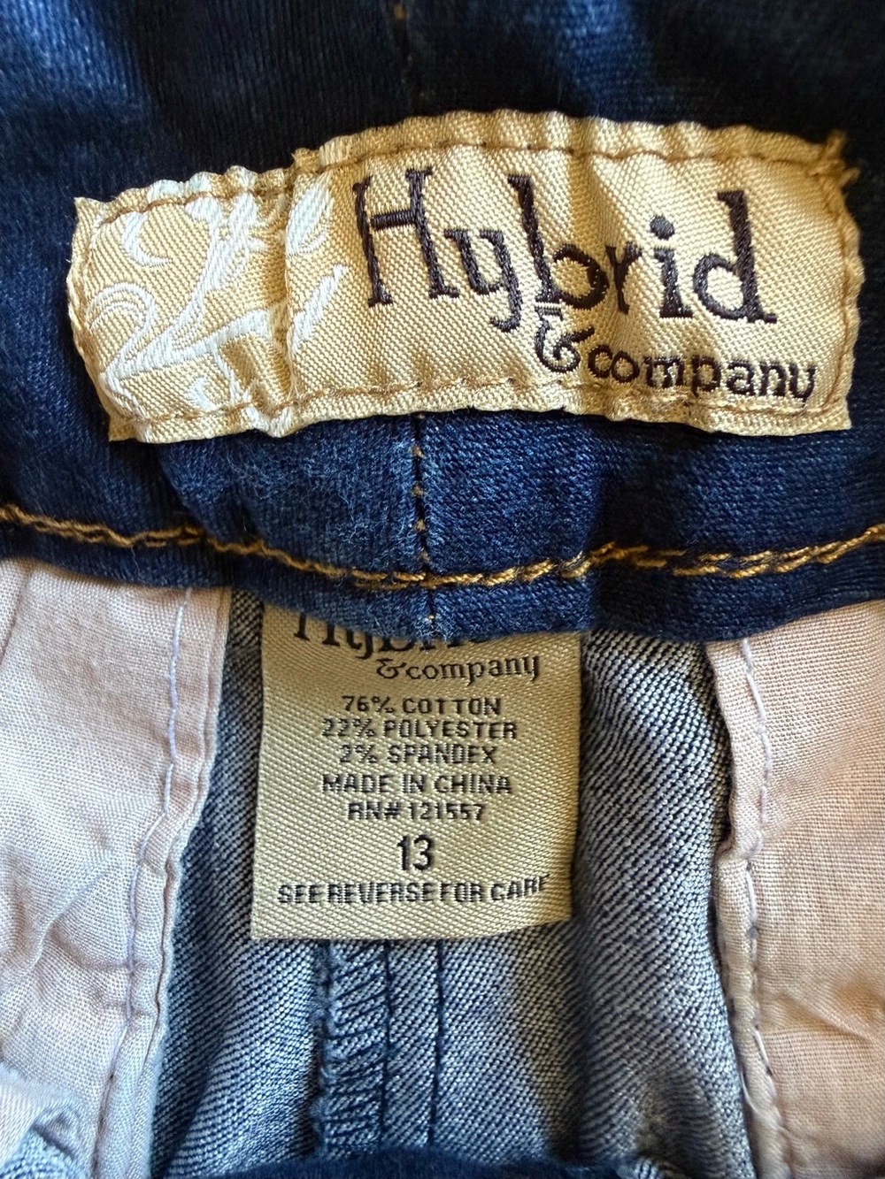 Hybrid & company Navy Blue Women's Shorts with Front Pockets - Picture 2 of 7